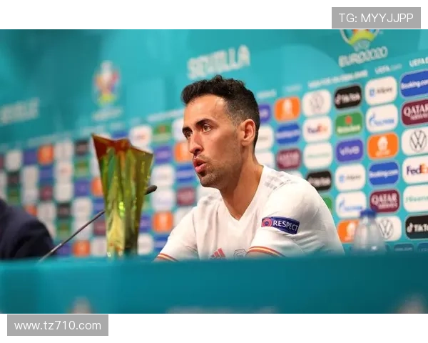 布斯克茨精准直塞助攻梅西单刀机会遗憾打偏错失良机